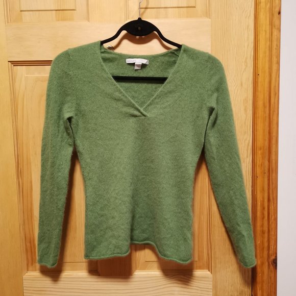 Old Navy Cashmere V-neck Sweater - Picture 1 of 3